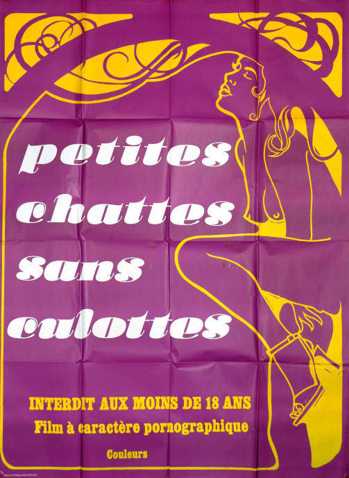 Petites chattes sans culottes