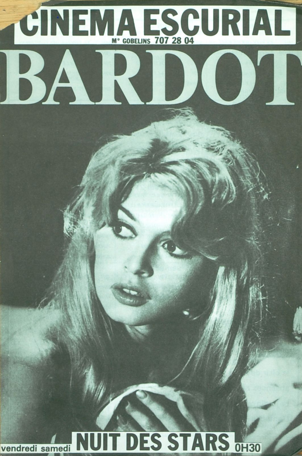 Affiche 60x40 (Photo de BB assise en noir et blanc) - Collection 90ème